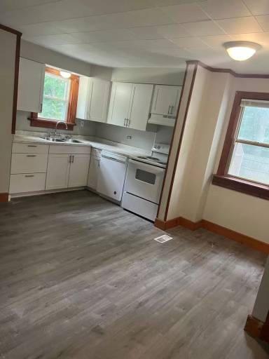 Main picture of 200 S Morrison Rd