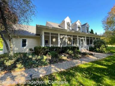 Main picture of 2626 Zastrow Rd