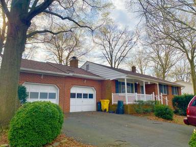 Main picture of 7705 Pear Ave