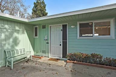 Main picture of 352 Carolina Ln