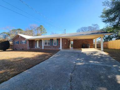 Main picture of 408 Todd Cir