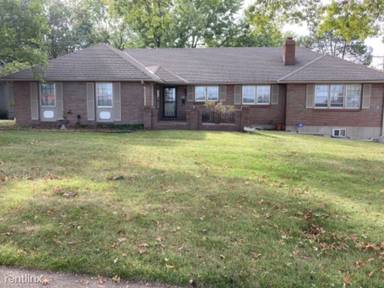 Main picture of 11100 Oak St