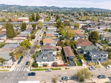 Main picture of 837 Aileen St