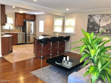 Main picture of 103 Lawncrest Rd