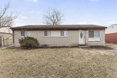 Main picture of 27081 Leroy St