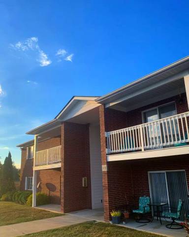 Main picture of 120 Vivian Ln