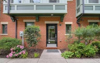 Main picture of 27 Yogurt Ln