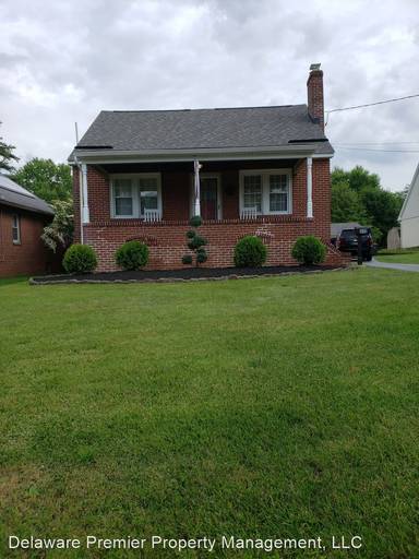 Main picture of 312 Capitol Trl