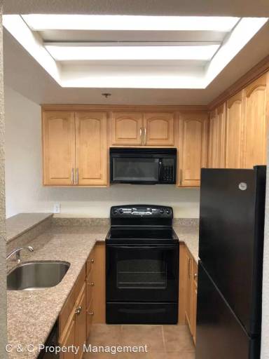 Main picture of 411 Park Avenue Apartments