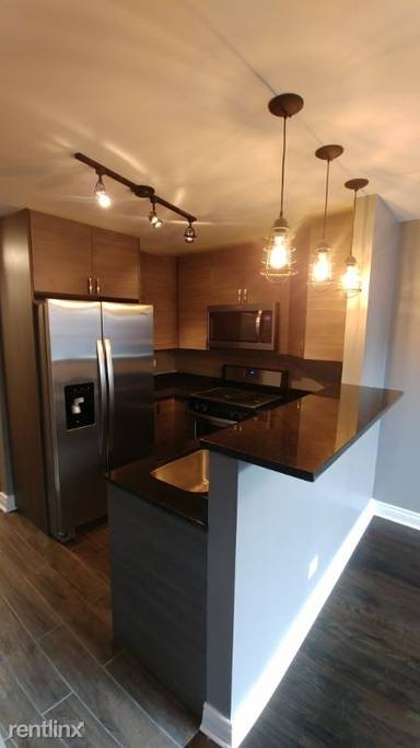 Main picture of 2441 N Laramie Ave