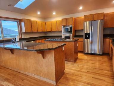 Main picture of 729 W Pacificview Dr
