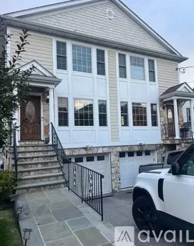 Main picture of 63 Lincoln Ave E