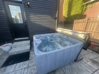 Main picture of 49 E Russell St