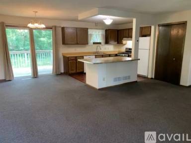 Main picture of 6409 Douglas Dr N