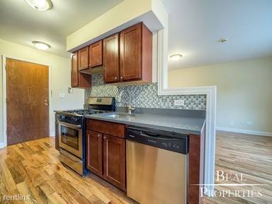 Main picture of 696 Elm Place Apartments