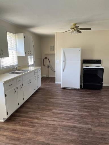 Main picture of 309 E 5th St