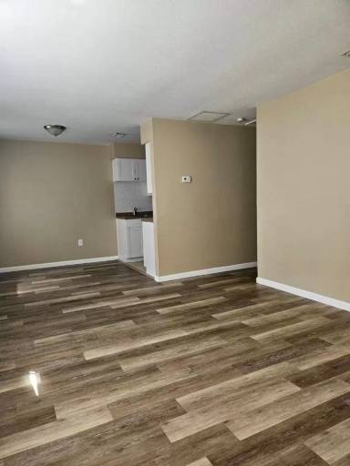 Main picture of 1107 N Rockingham Ave