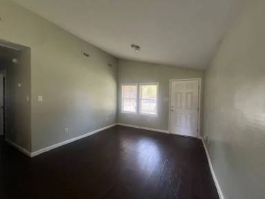 Main picture of 116 Main St