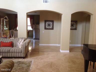 Main picture of 930 Stonegate Ct