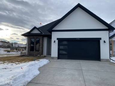 Main picture of 1774 Beachside Dr