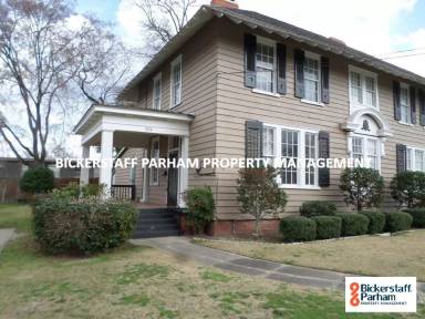 Main picture of 1008 Peachtree Dr