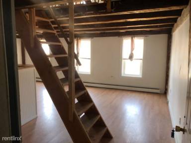 Main picture of 10 Portland St