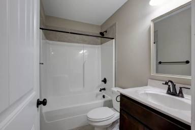 Main picture of 222 Elwell Rd