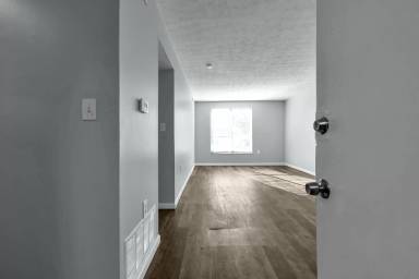 Main picture of Oak Tree Village