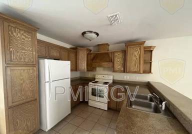 Main picture of 3802 S Radisson Ave