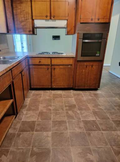 Main picture of 401 River St