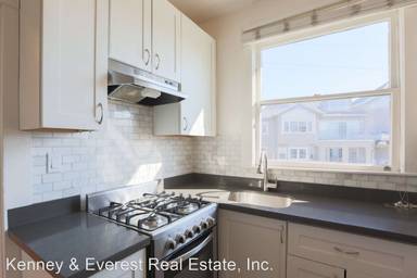 Main picture of 1800 Lakeshore Ave