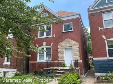 Main picture of 3629 Iowa Ave