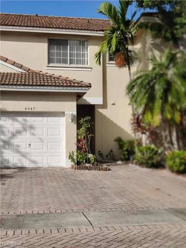 Main picture of 4027 NW 92nd Ave