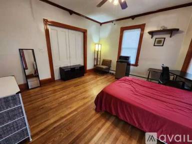 Main picture of 8 Price St