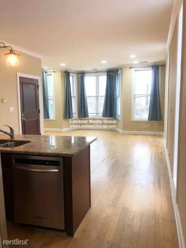 Main picture of 2909 N Ashland Ave