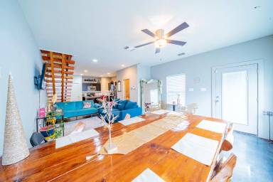 Main picture of 706 N Cherry St