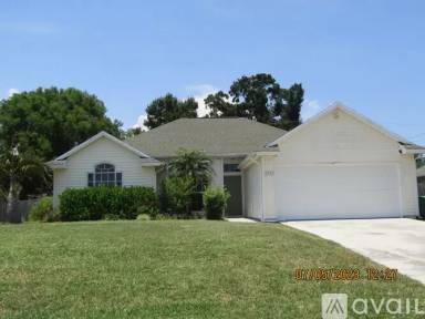 Main picture of 2321 SW Fern Cir