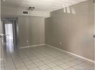 Main picture of 13448 SW 154th St