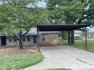 Main picture of 1810 Rifle Rd
