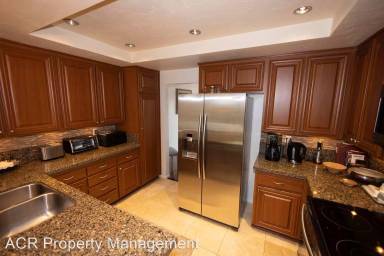Main picture of 6050 Henderson Dr
