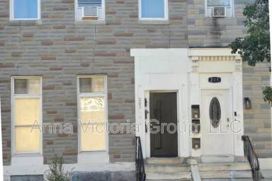 Main picture of 203 N Carey St