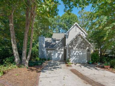 Main picture of 9006 Saint Thomas Ln