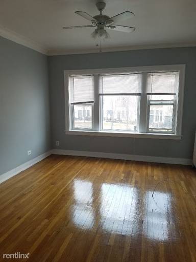 Main picture of 7735 N Sheridan Rd