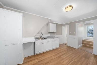 Main picture of 27-29 Glendale St