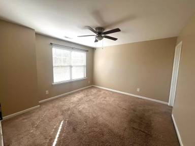 Main picture of 100 Torrey Heights Ln