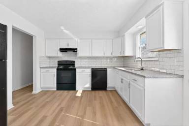 Main picture of 5201 Bagley Rd