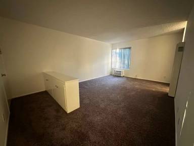 Main picture of 5022 Riverton Ave