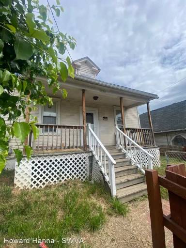 Main picture of 1240 Dale Ave SE