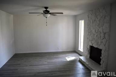 Main picture of 2032 W Simpson Ave