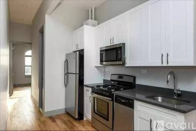 Main picture of 655 Knickerbocker Ave